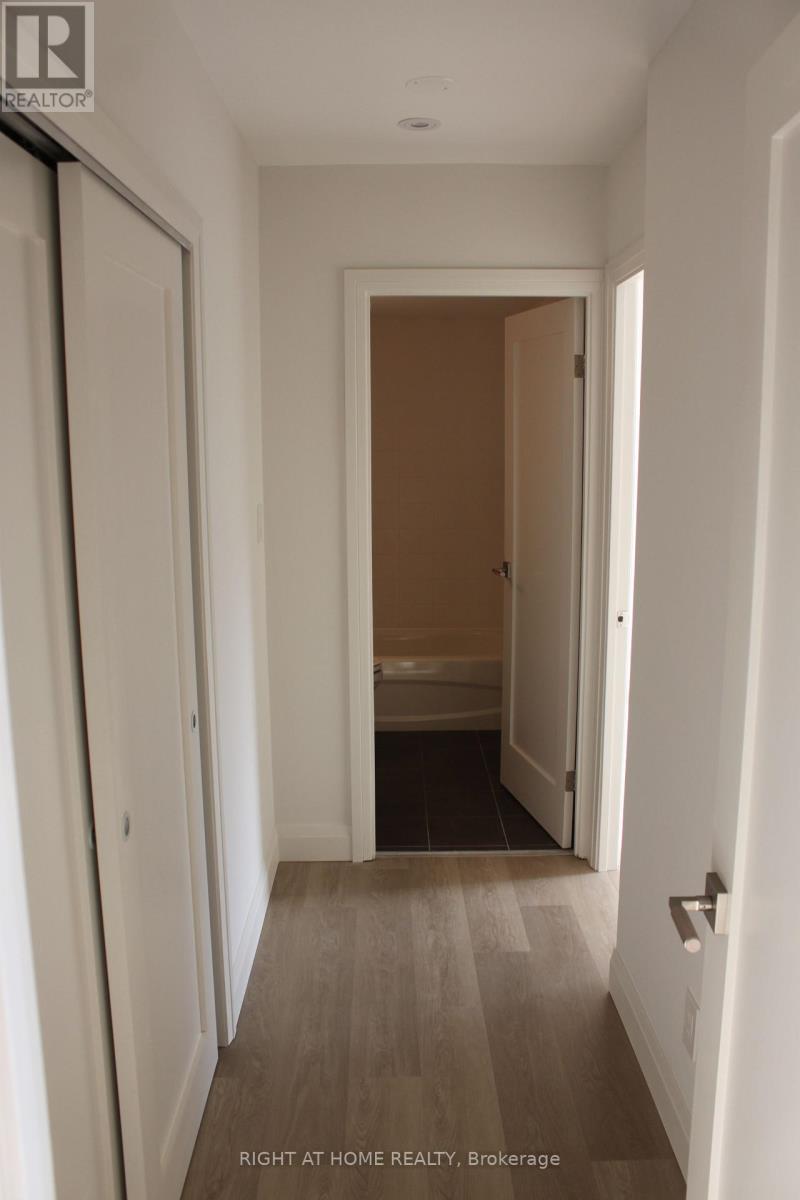 3240 - 33 Harbour Square, Toronto, Ontario  M5J 2G2 - Photo 7 - C12459180