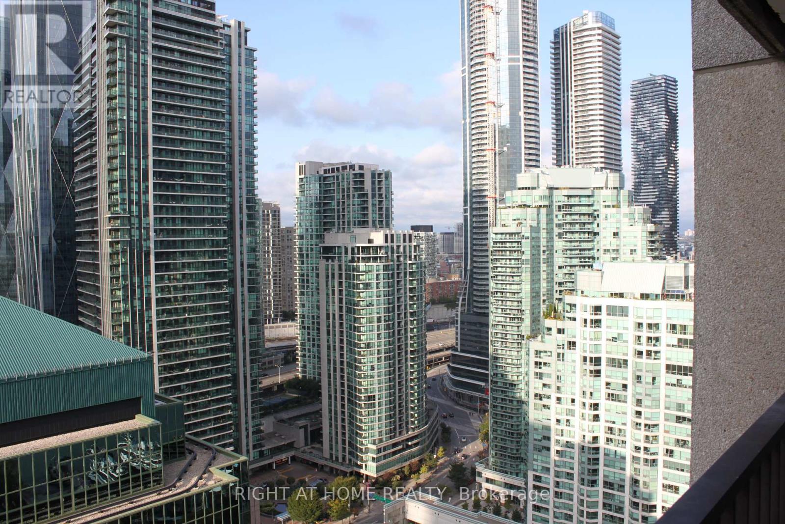 3240 - 33 Harbour Square, Toronto, Ontario  M5J 2G2 - Photo 9 - C12459180