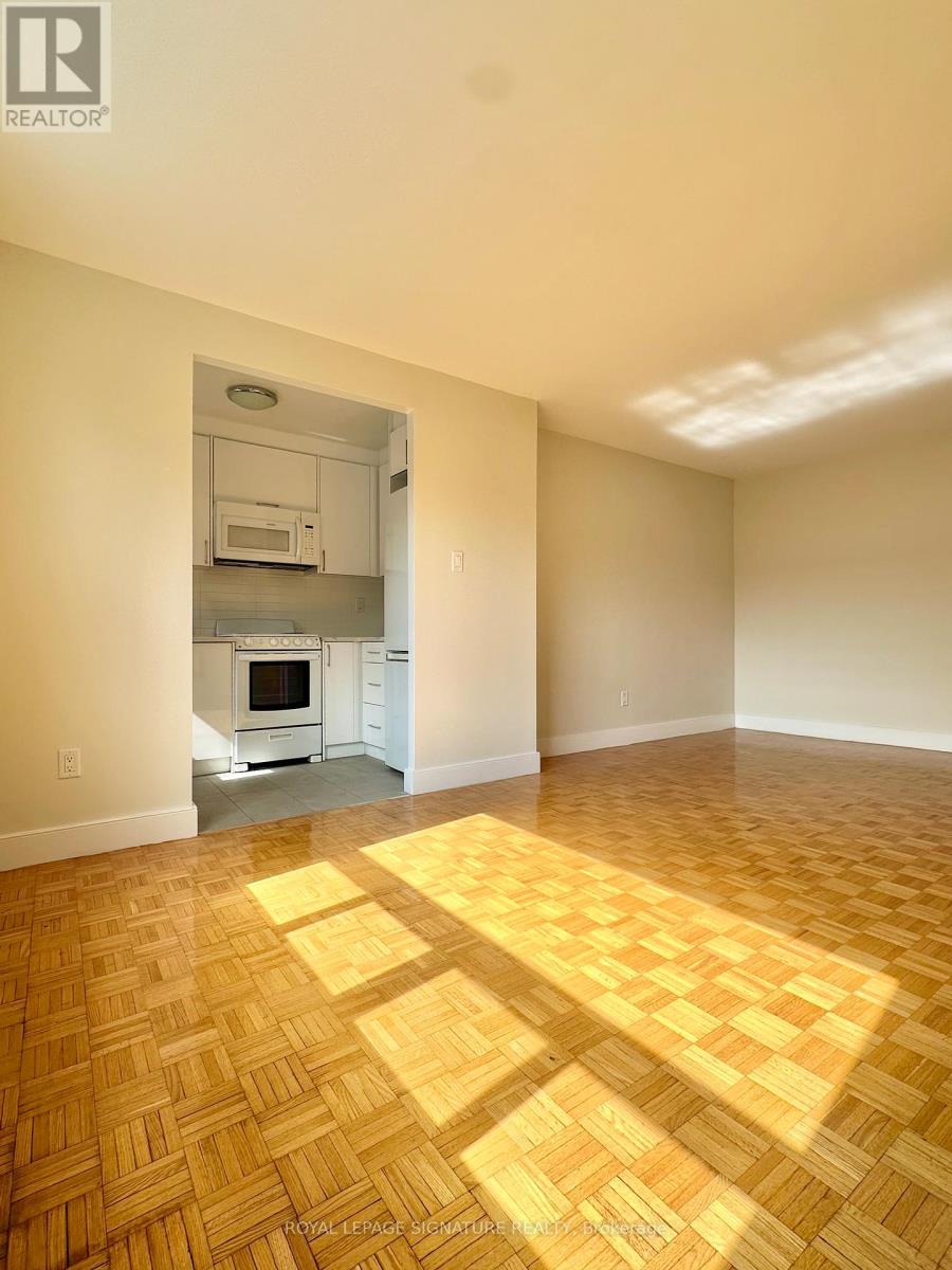 405 - 1291 Bayview Avenue, Toronto, Ontario  M4G 2Z9 - Photo 4 - C12436751