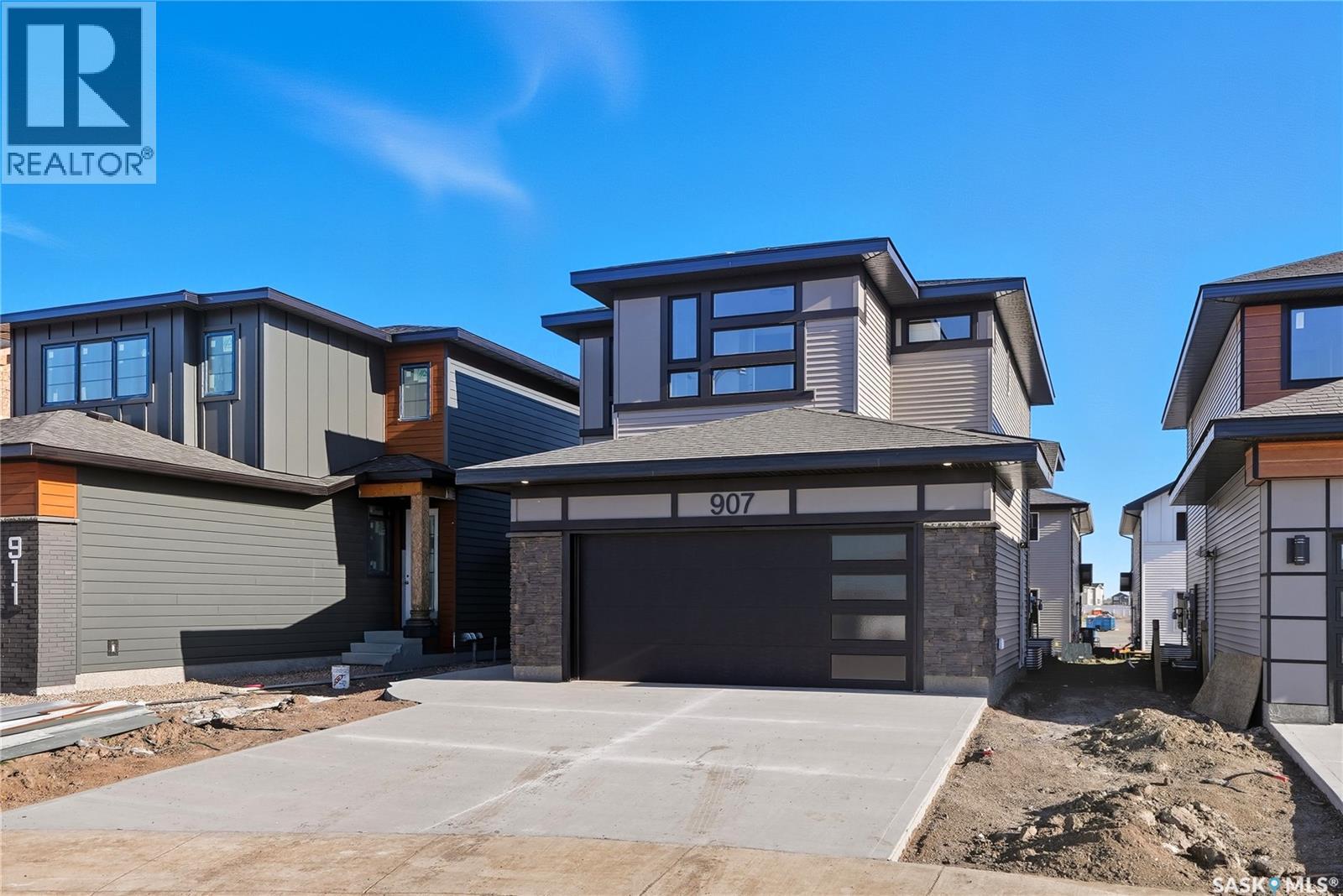 907 Traeger Manor, Saskatoon, Saskatchewan  S7V 1R3 - Photo 2 - SK987748