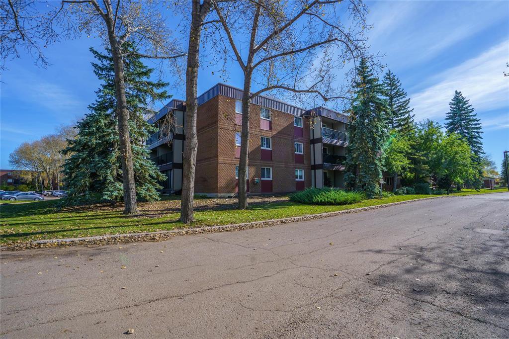 212 470 Kenaston Boulevard, Winnipeg, Manitoba R3N 1Z1 - Photo 1 - 202526222