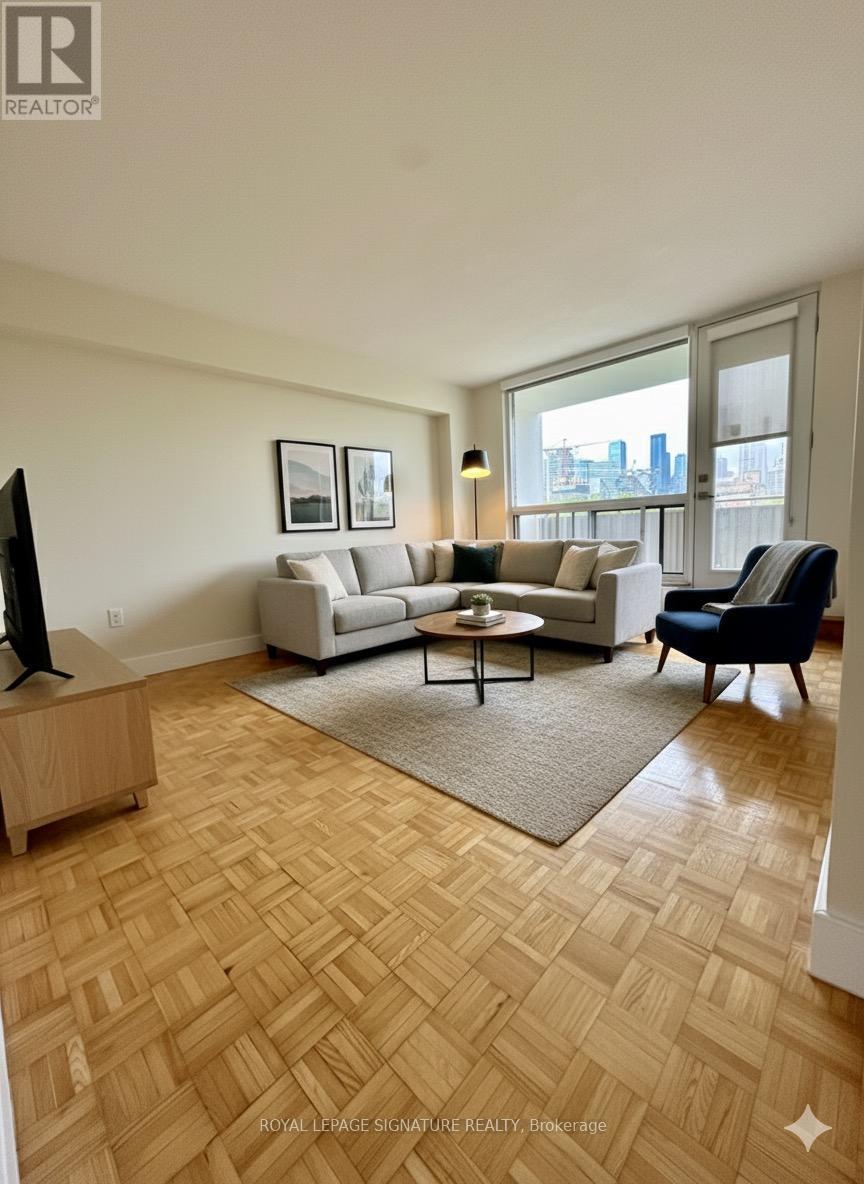 606 - 666 SPADINA AVENUE, Toronto, Ontario
