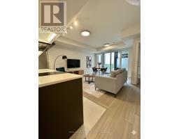 810 - 664 SPADINA AVENUE, Toronto, Ontario