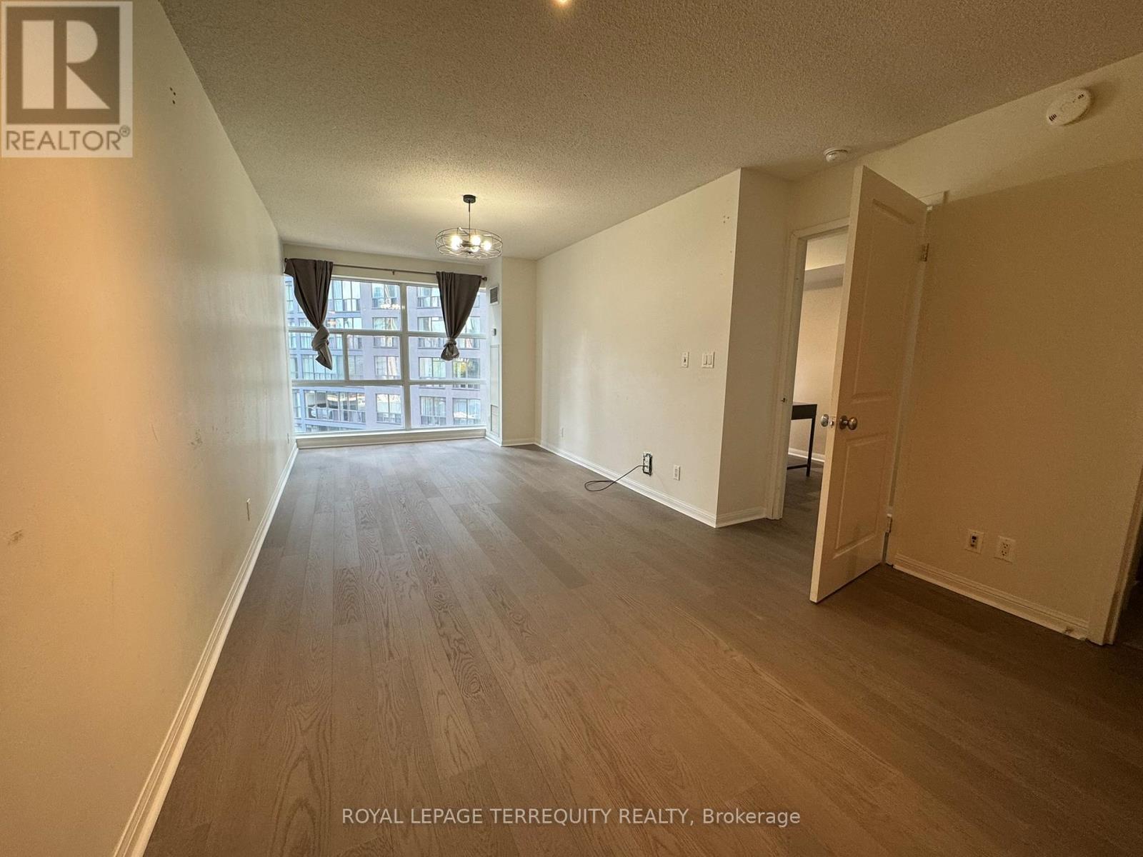 1204 - 11 St Joseph Street, Toronto, Ontario  M4Y 3G4 - Photo 13 - C12458983