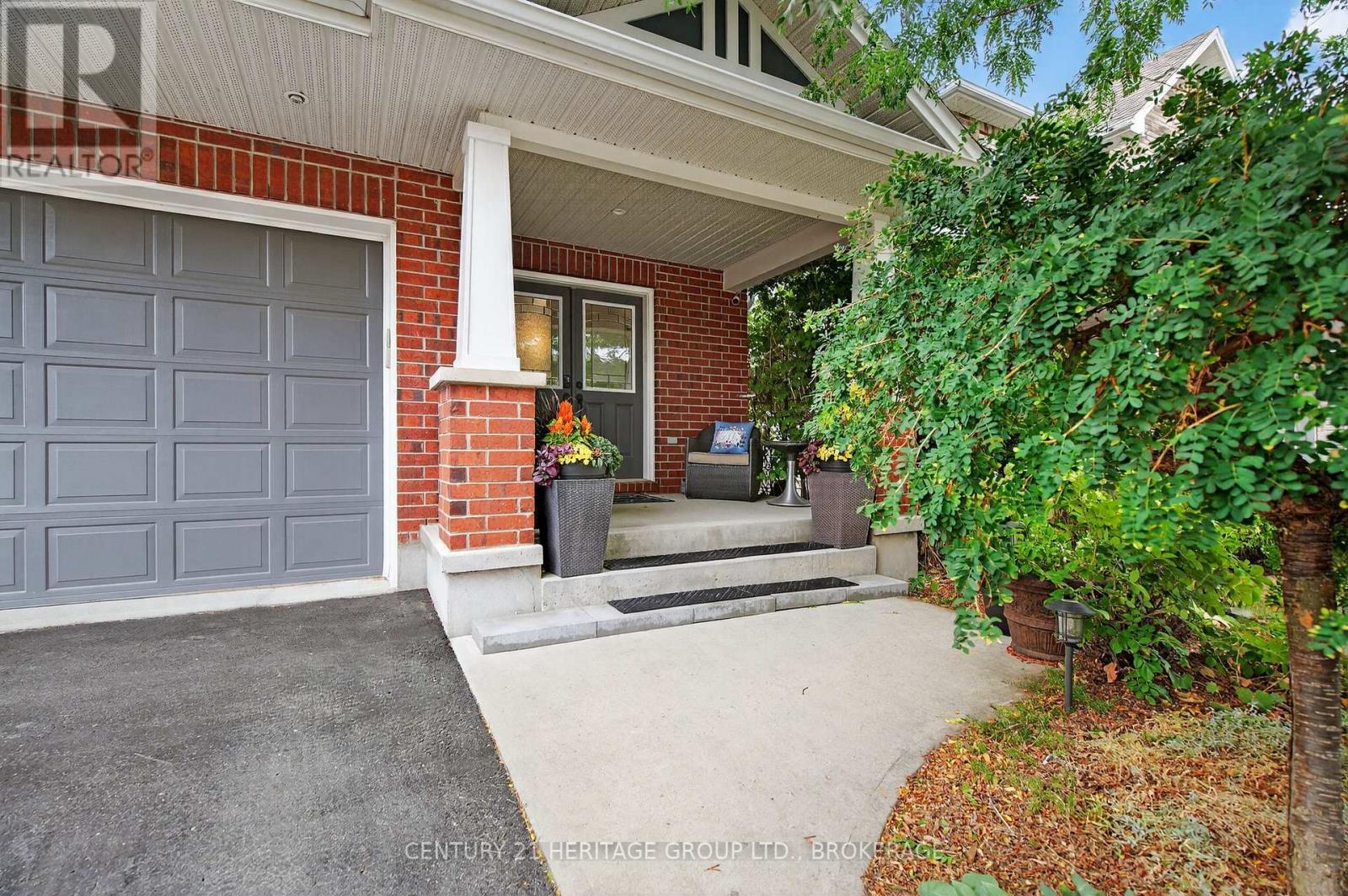 1208 Iris Drive, Kingston, Ontario  K7P 0H6 - Photo 2 - X12459200