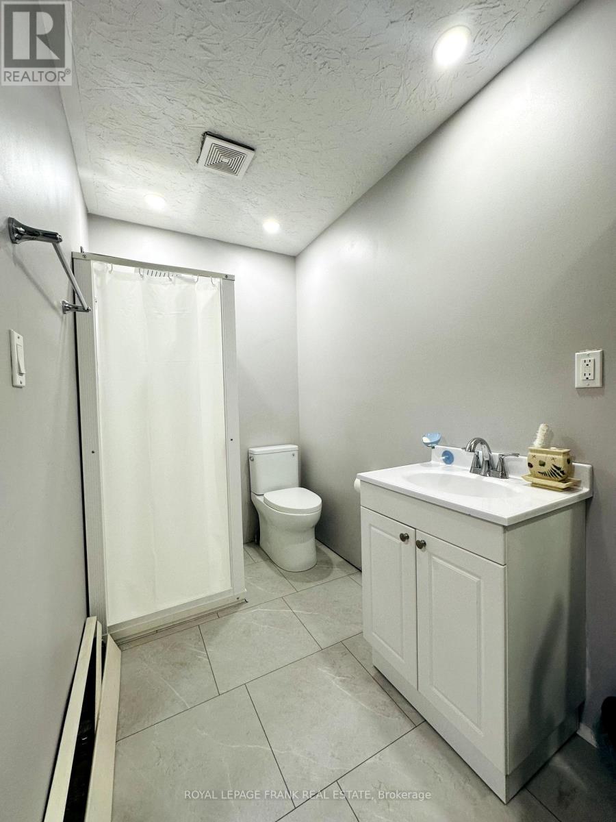 535 Old Highway 2 Highway, Quinte West, Ontario  K8V 5P5 - Photo 11 - X12459199