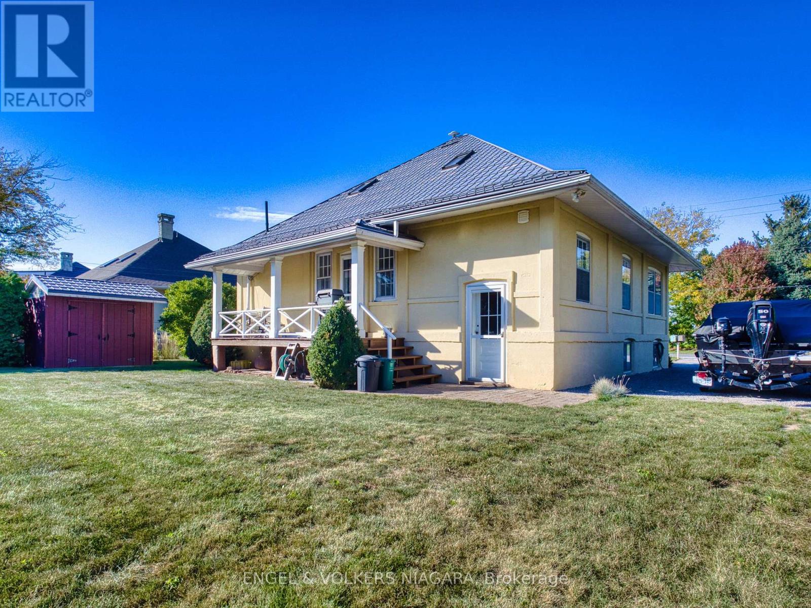 1577 Line 6 Road, Niagara-On-The-Lake, Ontario  L0S 1J0 - Photo 16 - X12459206