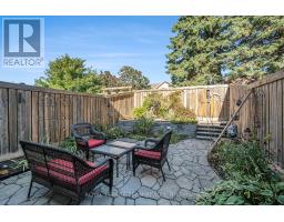 93 ROYAL OAK COURT COURT, Ottawa, Ontario