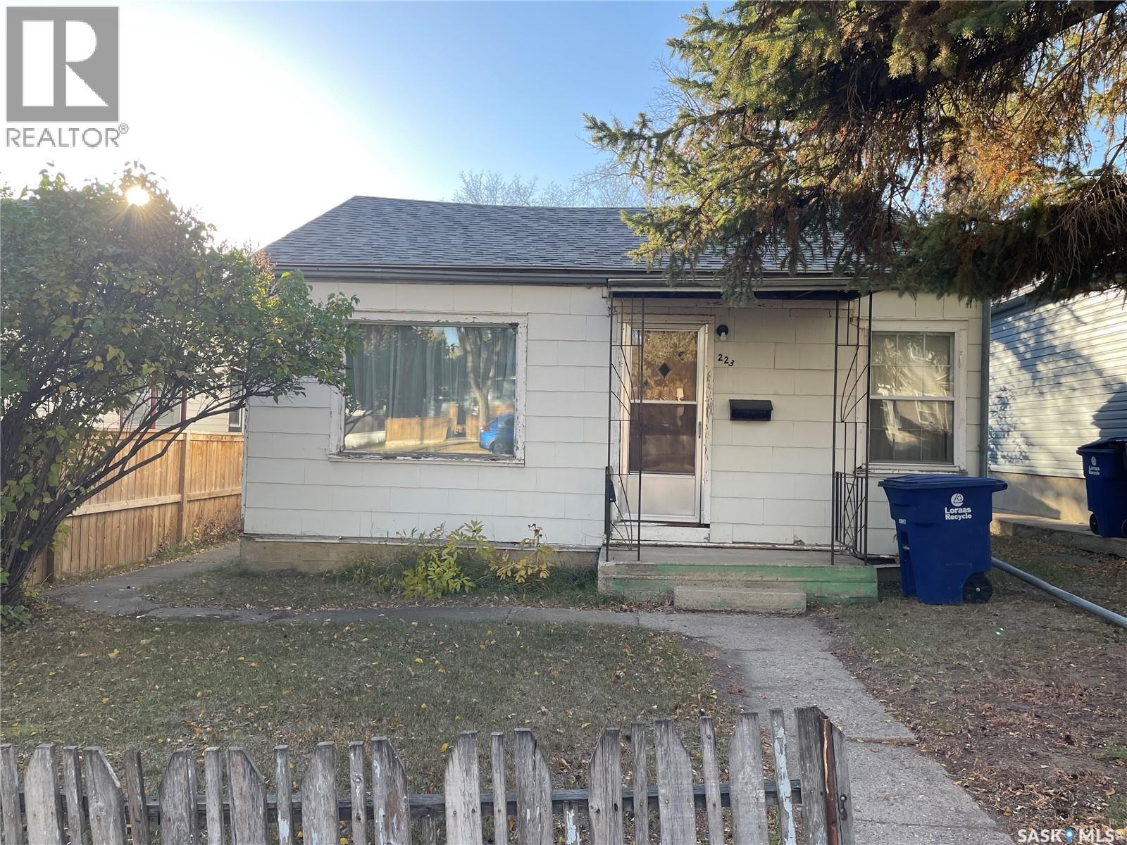 223 J Avenue N, Saskatoon, Saskatchewan  S7L 2J8 - Photo 16 - SK020396