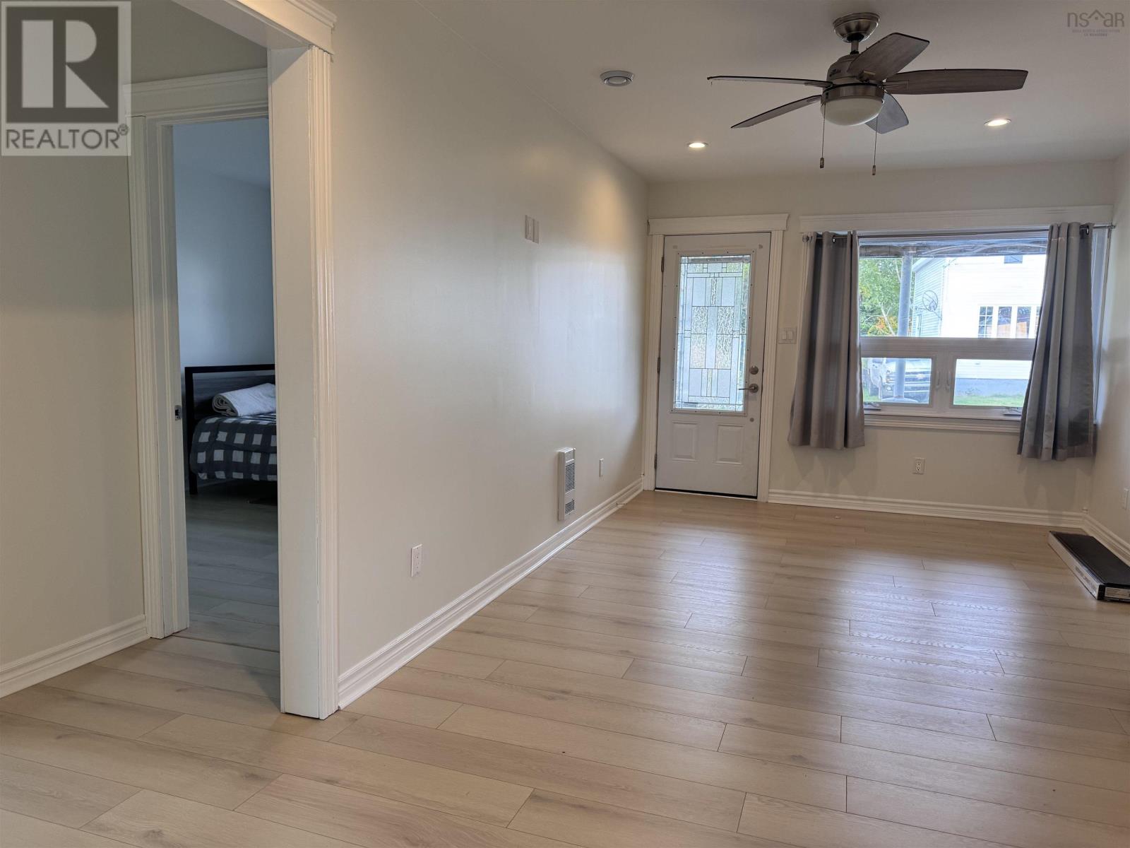 41-43 Concord Street, Glace Bay, Nova Scotia  B1A 3A7 - Photo 3 - 202525674