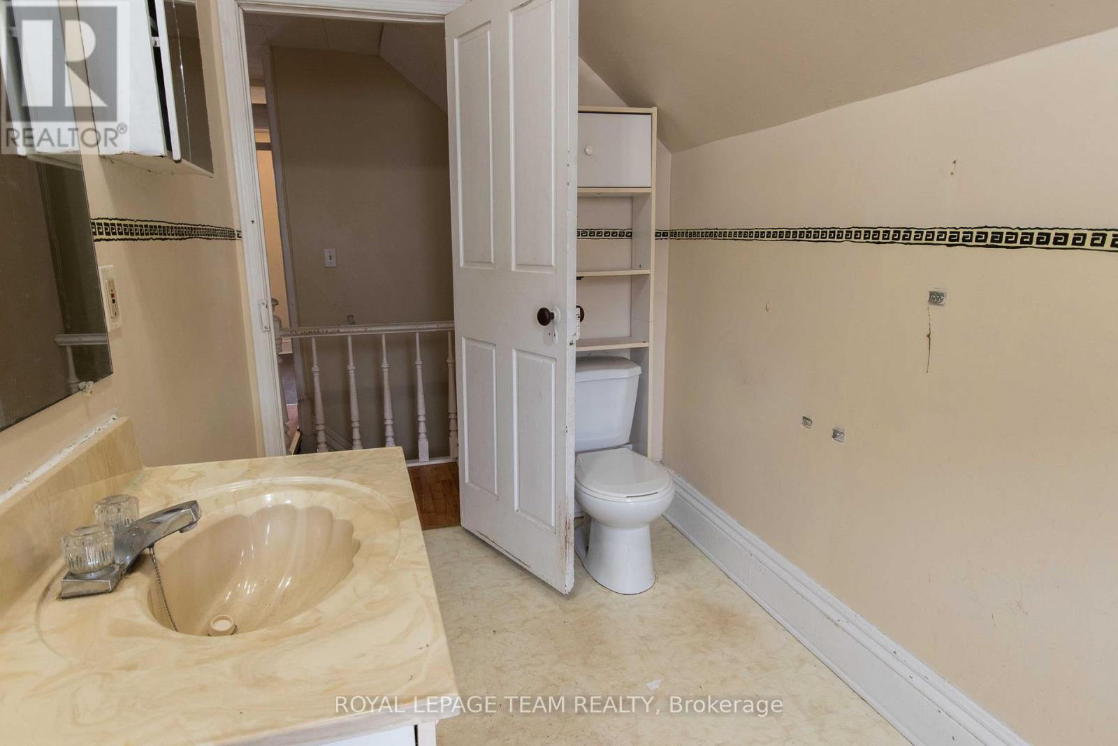 45 Coumbes Street, Renfrew, Ontario  K7V 2R5 - Photo 13 - X12459214
