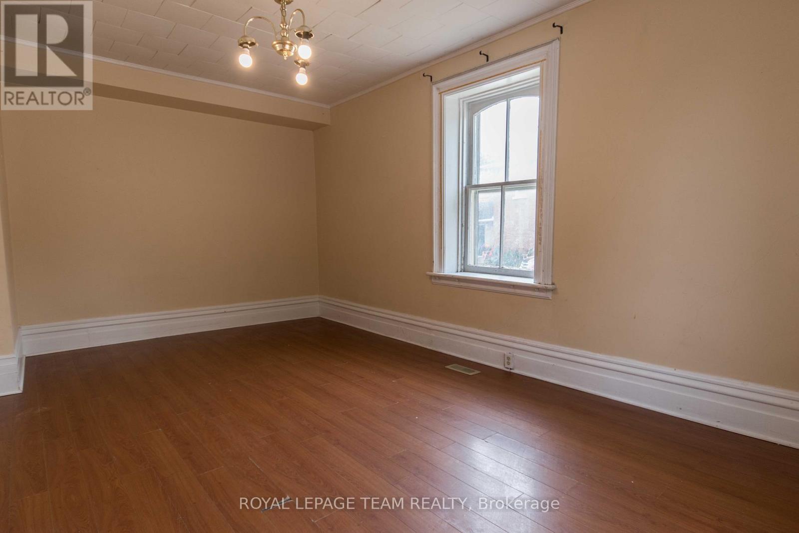 45 Coumbes Street, Renfrew, Ontario  K7V 2R5 - Photo 7 - X12459214
