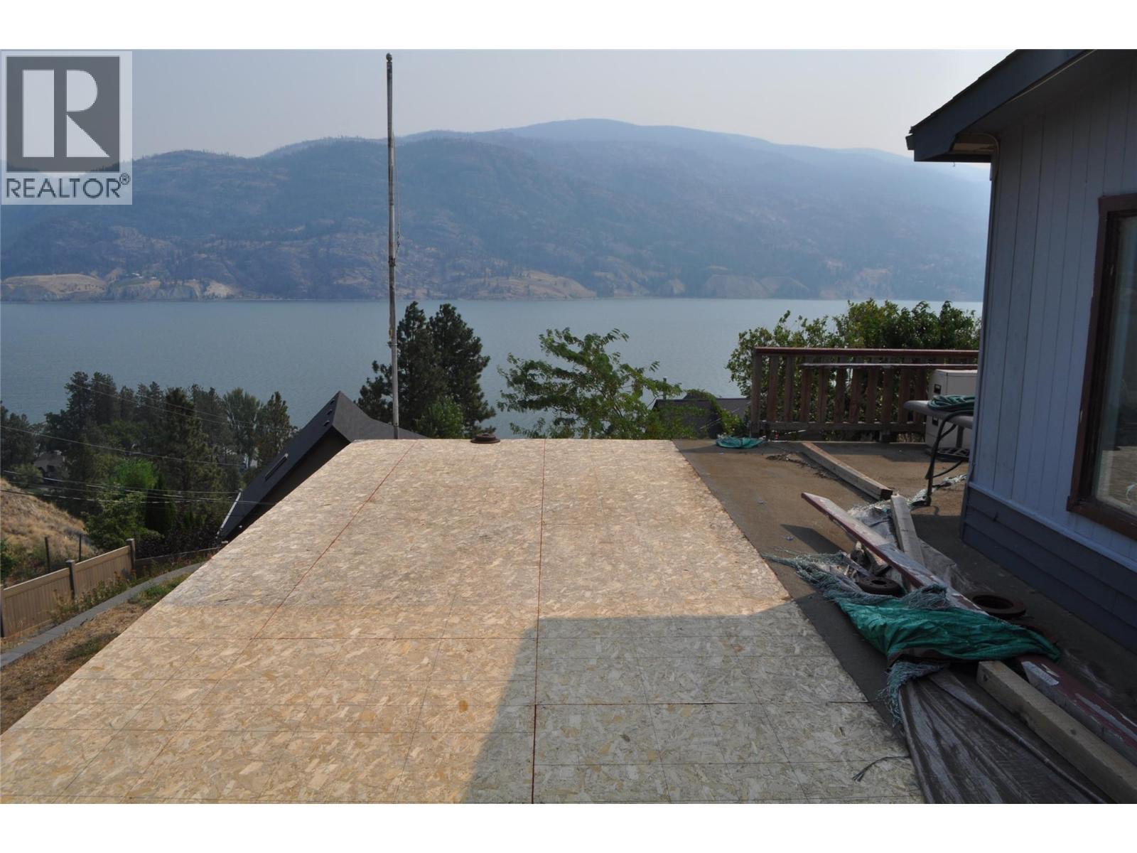 910 Pineview Drive, Kaleden, British Columbia  V0H 1K0 - Photo 30 - 10357344
