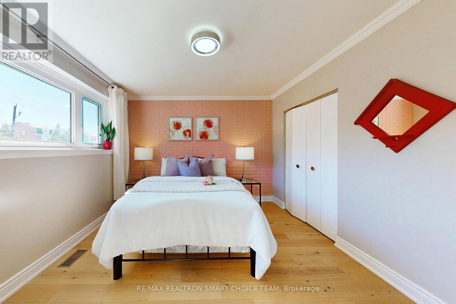 16 Frith Road, Toronto, Ontario  M3N 1G1 - Photo 17 - W12456703