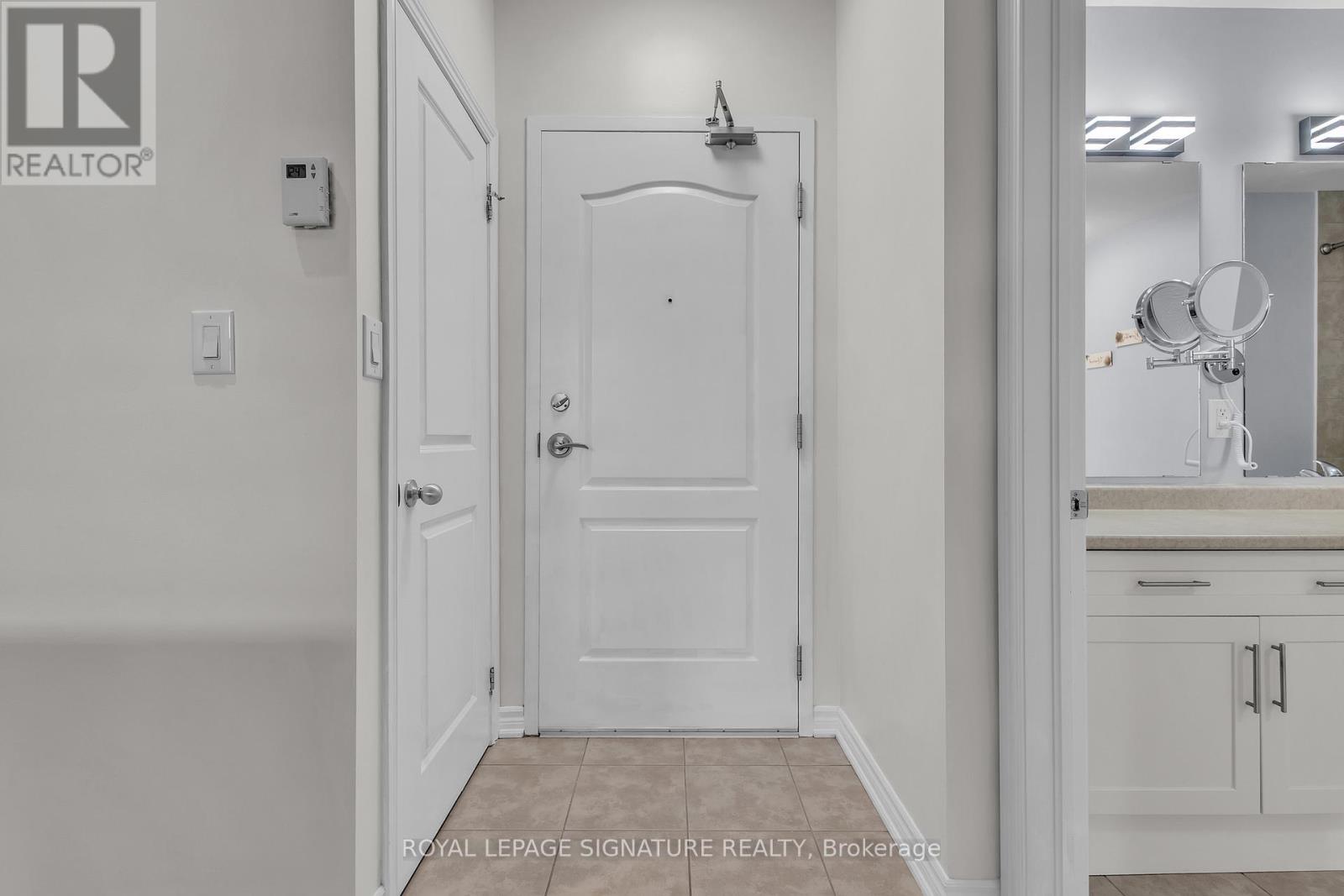 504 - 5327 Upper Middle Road W, Burlington, Ontario  L7L 0E9 - Photo 9 - W12459217