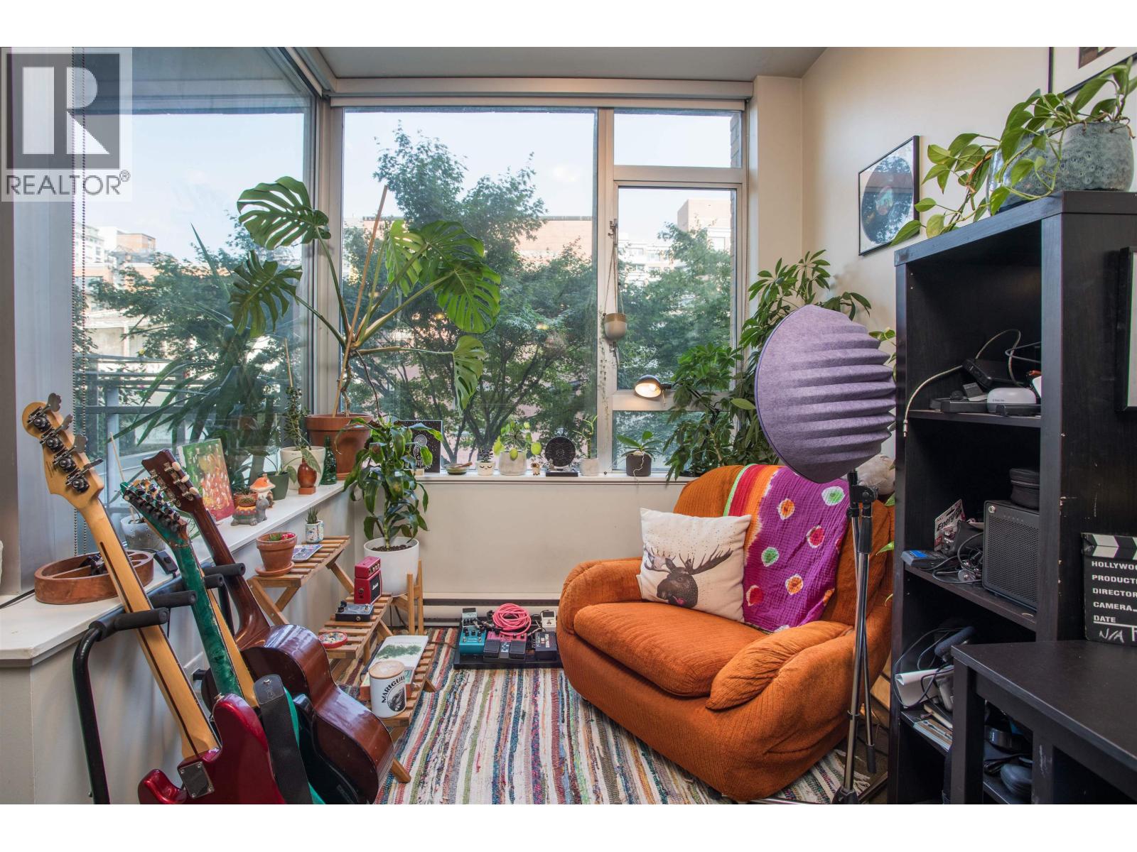 310 221 Union Street, Vancouver, British Columbia  V6A 0B4 - Photo 3 - R3047361