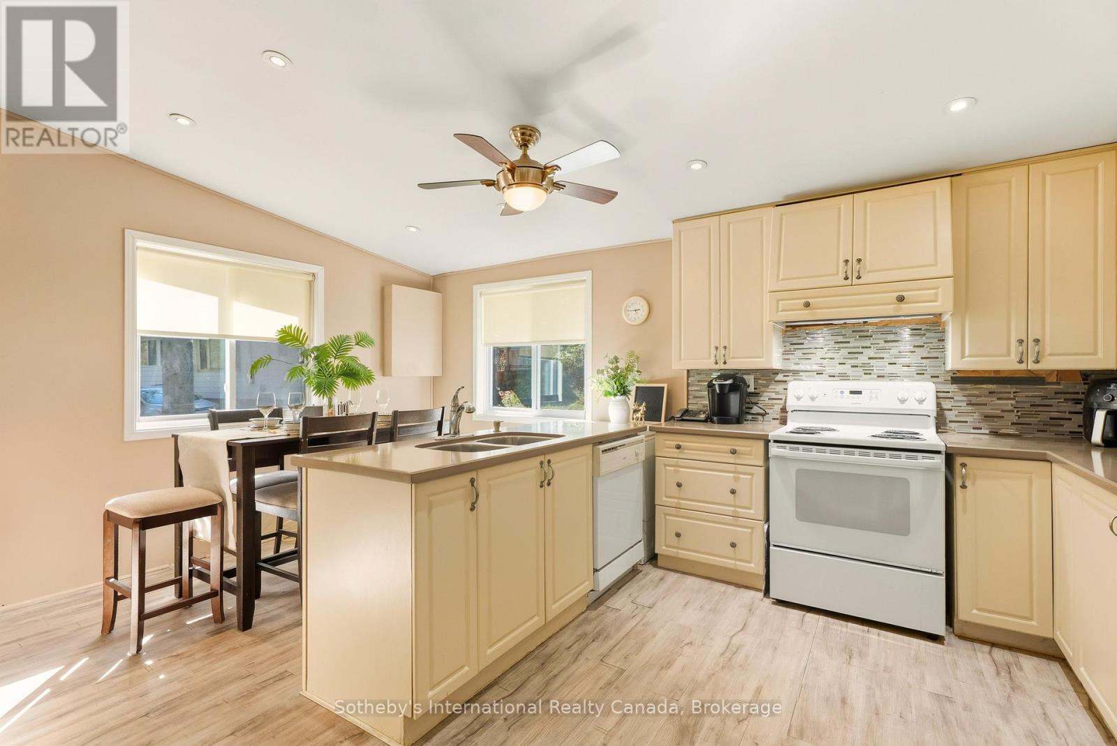 1161 North Kahshe Lake Road, Gravenhurst (Morrison), Ontario  P0E 1G0 - Photo 18 - X12459220