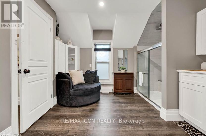 115 Cedar Street, Cambridge, Ontario  N1S 1V7 - Photo 14 - X12459211