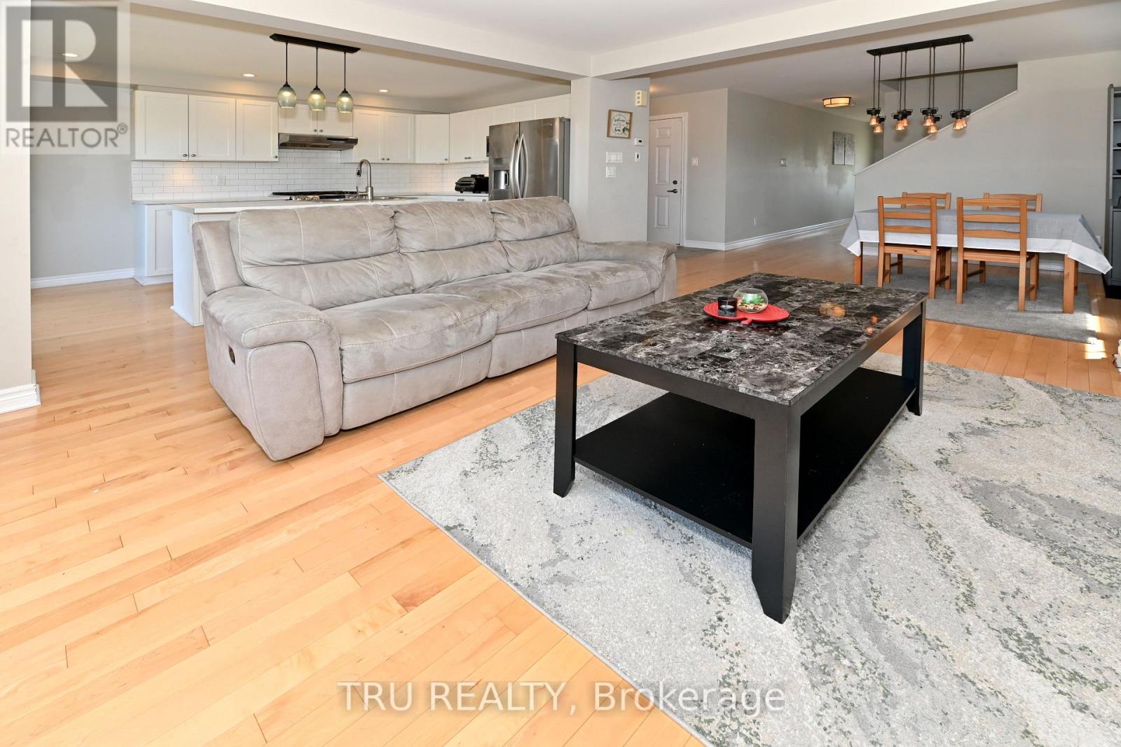 501 Paine Avenue, Ottawa, Ontario  K2T 0K7 - Photo 15 - X12459228