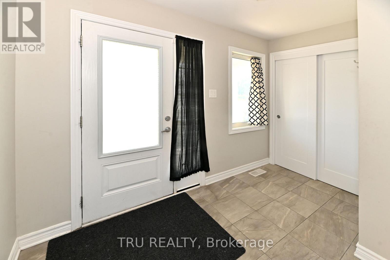 501 Paine Avenue, Ottawa, Ontario  K2T 0K7 - Photo 5 - X12459228