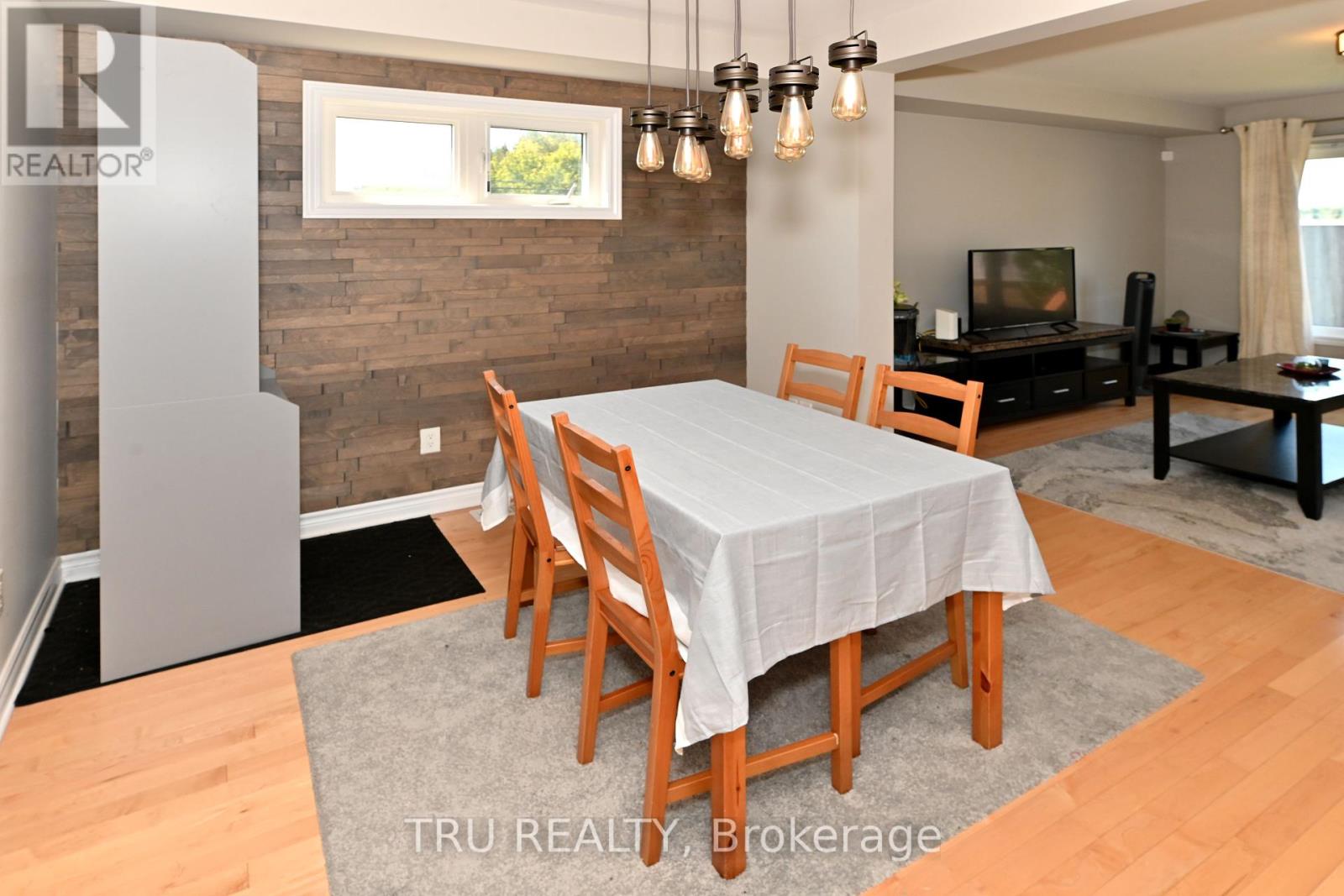 501 Paine Avenue, Ottawa, Ontario  K2T 0K7 - Photo 9 - X12459228