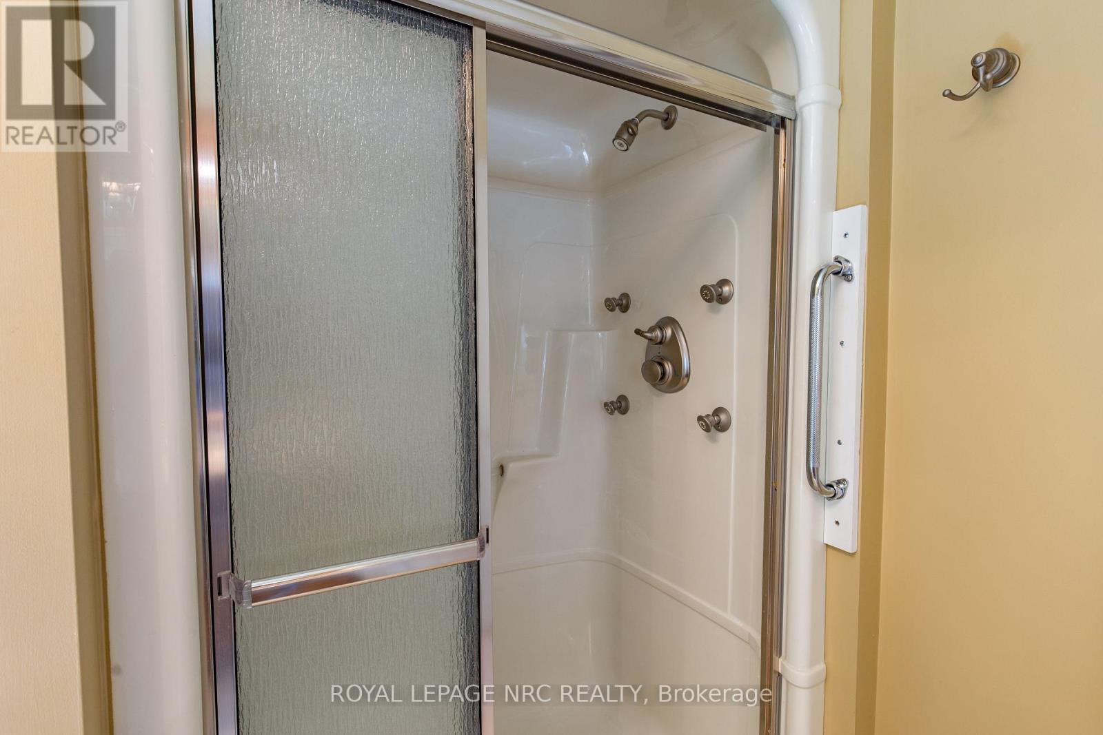 6 Muirfield Trail, Welland, Ontario  L3B 6G7 - Photo 22 - X12459231