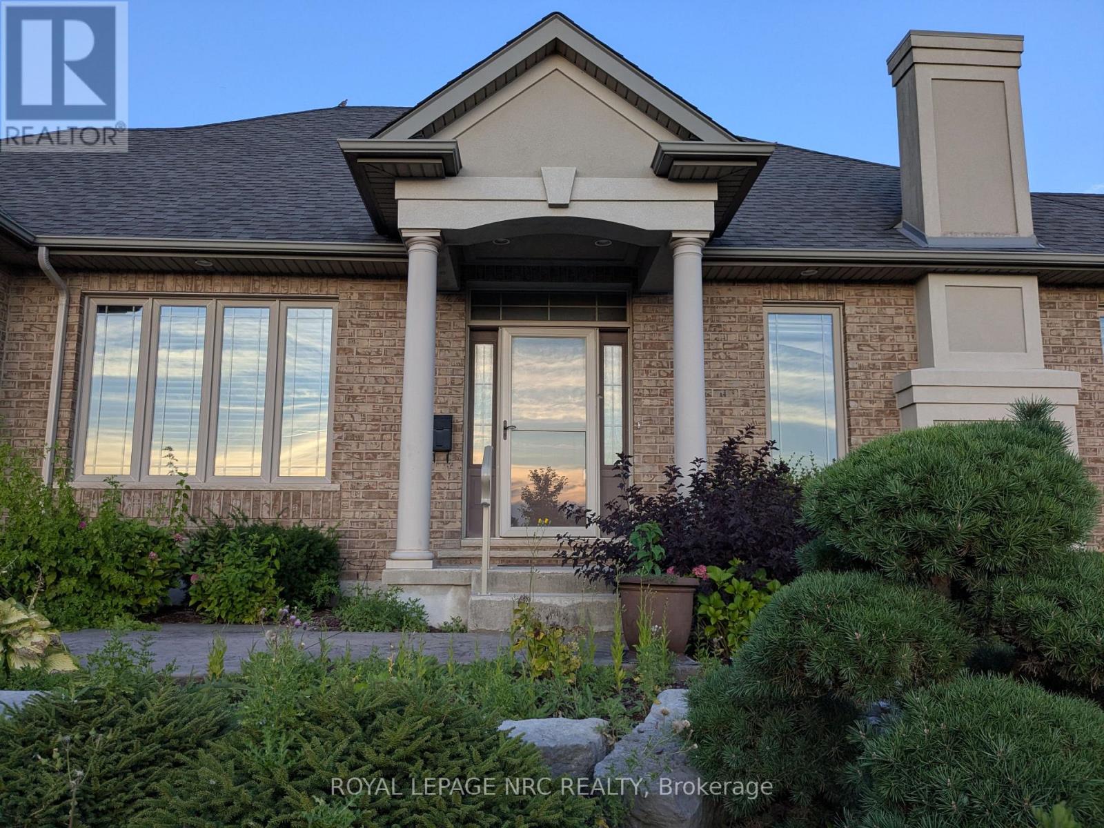6 Muirfield Trail, Welland, Ontario  L3B 6G7 - Photo 3 - X12459231