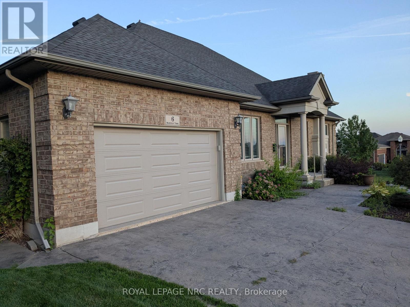 6 Muirfield Trail, Welland, Ontario  L3B 6G7 - Photo 4 - X12459231