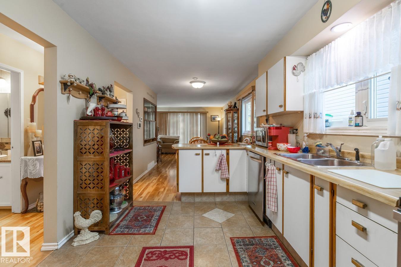 12232 83 St Nw, Edmonton, Alberta  T5B 3A2 - Photo 12 - E4461917