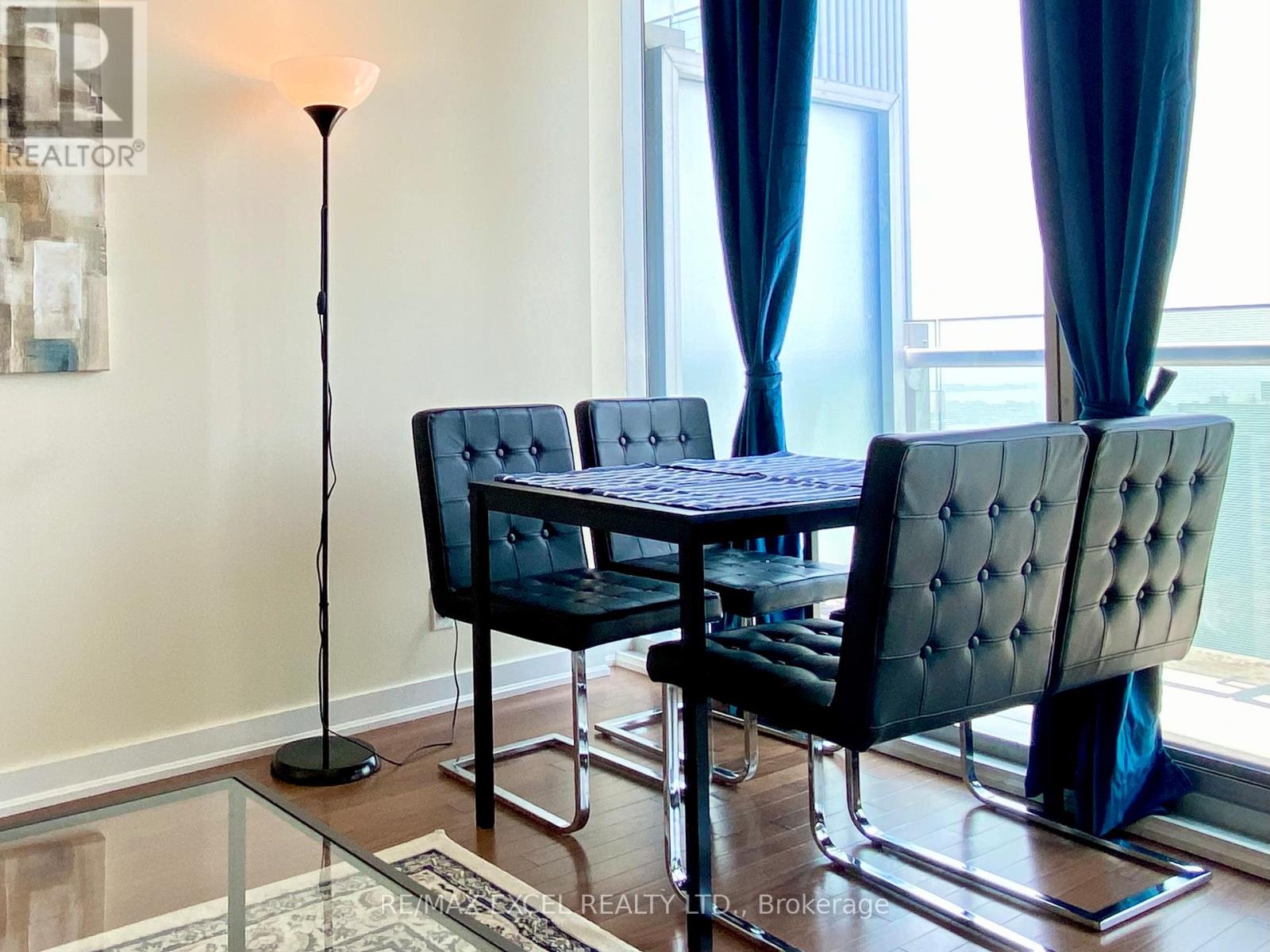 3704 - 14 York Street, Toronto, Ontario  M5J 0B1 - Photo 8 - C12459226