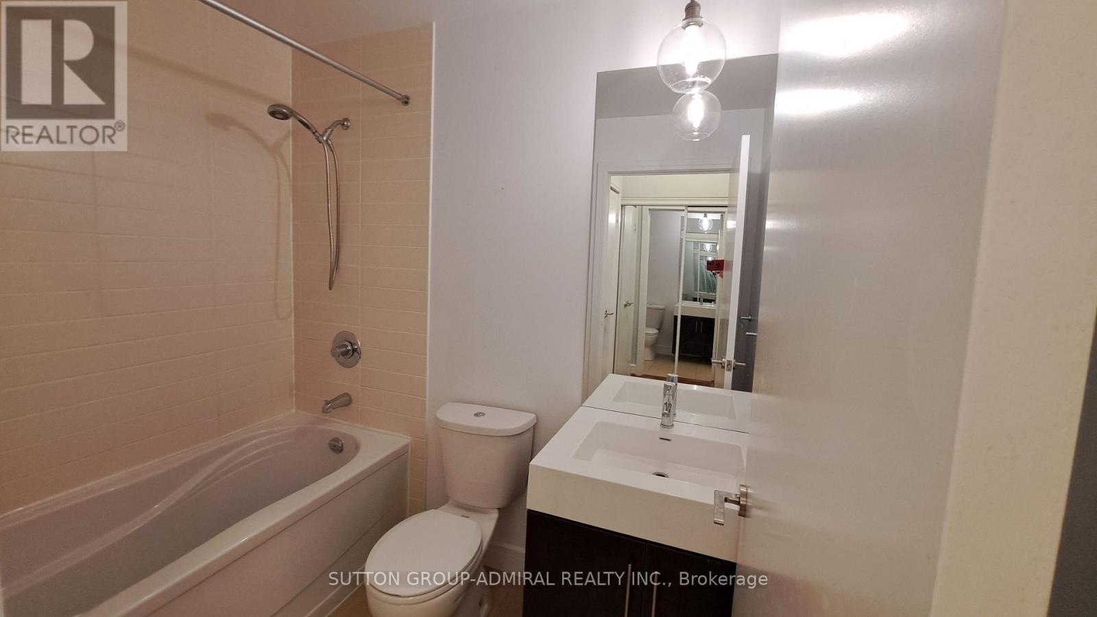 624 - 112 George Street, Toronto, Ontario  M5A 2M5 - Photo 9 - C12459230