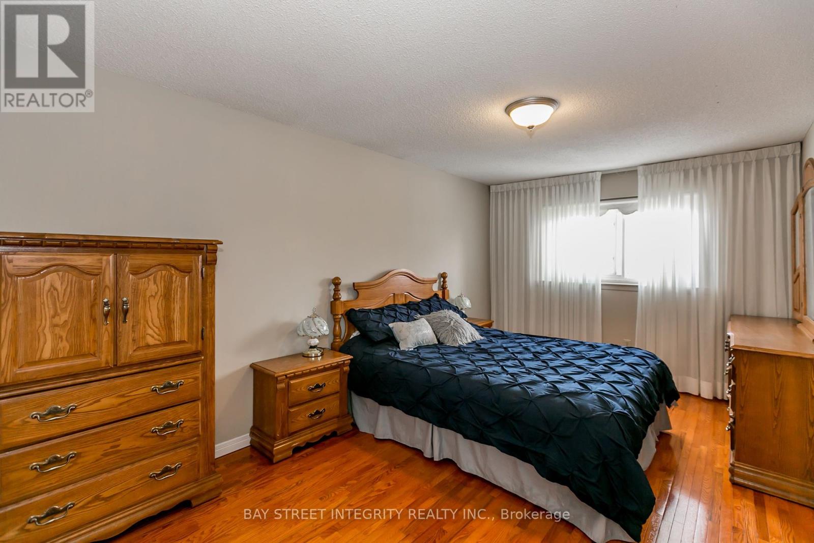 3 Maplegrove Avenue, Bradford West Gwillimbury, Ontario  L3Z 1R9 - Photo 11 - N12459232