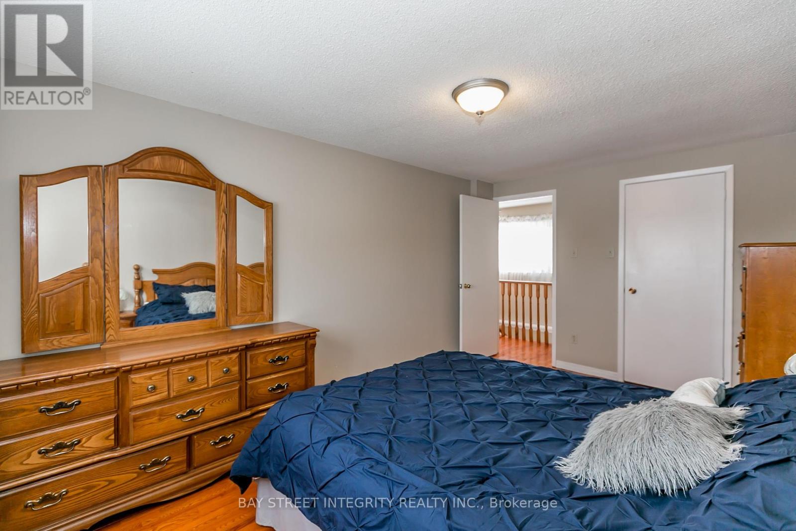 3 Maplegrove Avenue, Bradford West Gwillimbury, Ontario  L3Z 1R9 - Photo 12 - N12459232