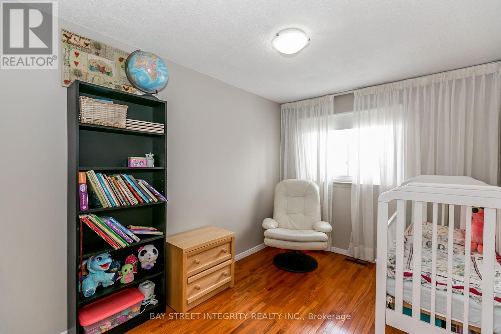 3 Maplegrove Avenue, Bradford West Gwillimbury, Ontario  L3Z 1R9 - Photo 13 - N12459232