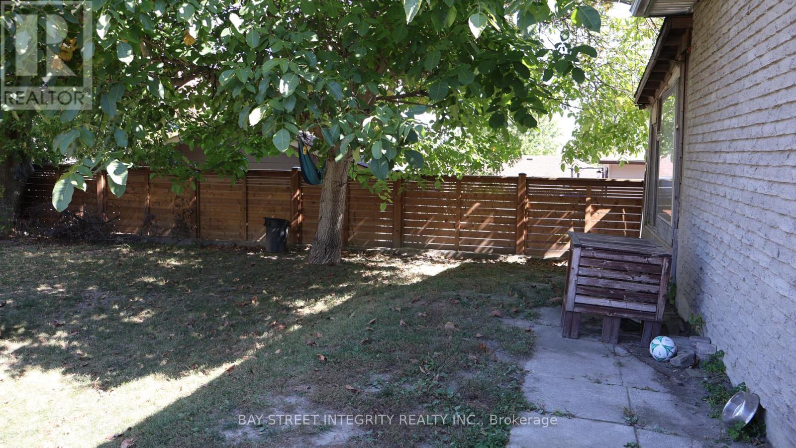 3 Maplegrove Avenue, Bradford West Gwillimbury, Ontario  L3Z 1R9 - Photo 25 - N12459232