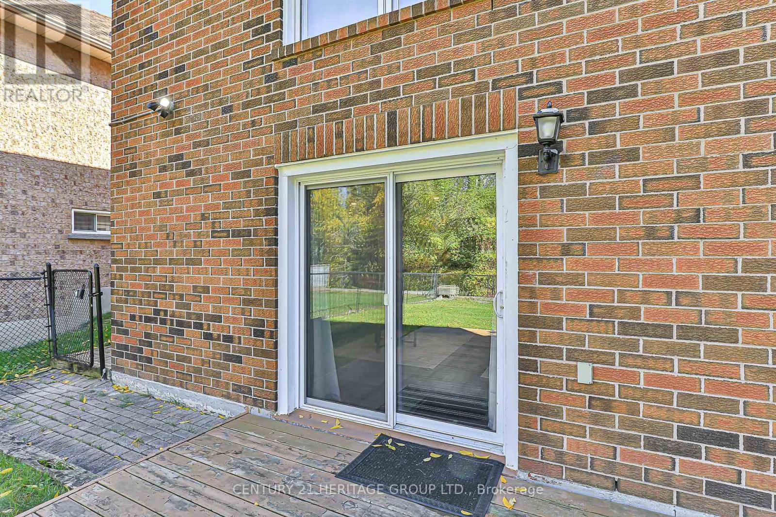 741 College Manor Drive, Newmarket, Ontario  L3Y 8G5 - Photo 21 - N12459238