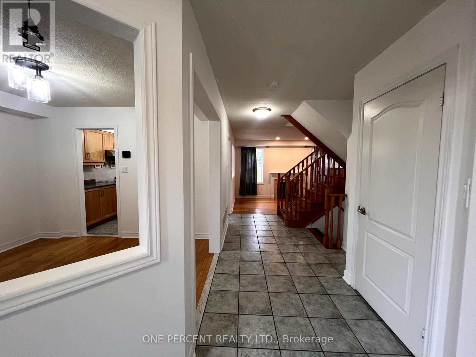 10 Royal Park Boulevard, Barrie, Ontario  L4N 0G6 - Photo 5 - S12459233