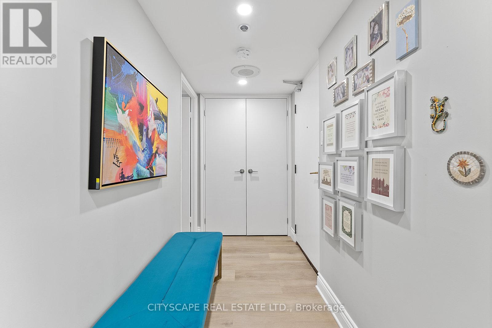 202 - 2045 Lake Shore Boulevard W, Toronto, Ontario  M8V 2Z6 - Photo 4 - W12459234