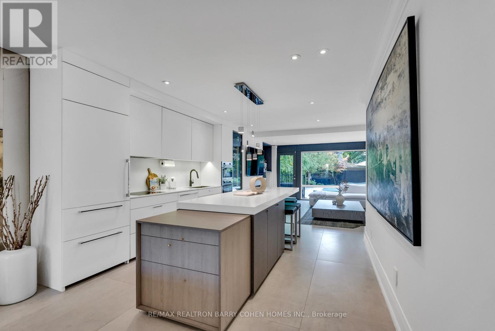 18 Astley Avenue, Toronto, Ontario  M4W 3B4 - Photo 12 - C12418736