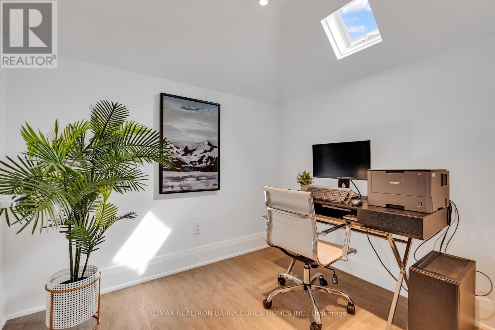 18 Astley Avenue, Toronto, Ontario  M4W 3B4 - Photo 35 - C12418736