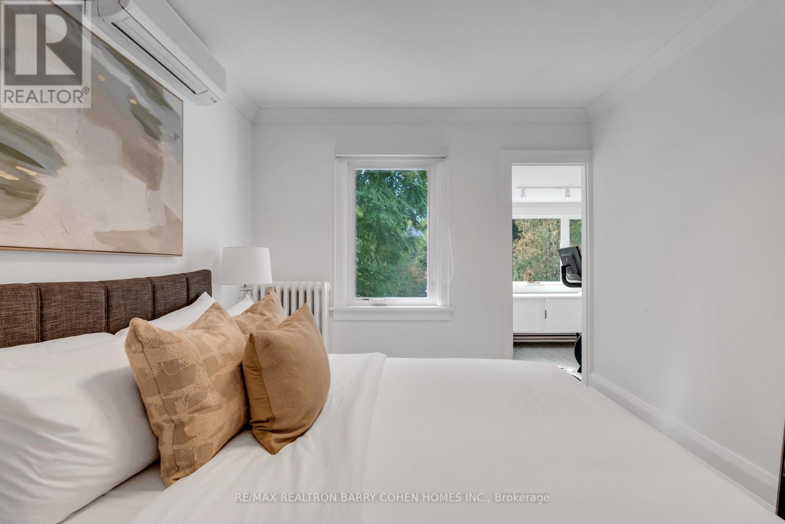 18 Astley Avenue, Toronto, Ontario  M4W 3B4 - Photo 24 - C12418736