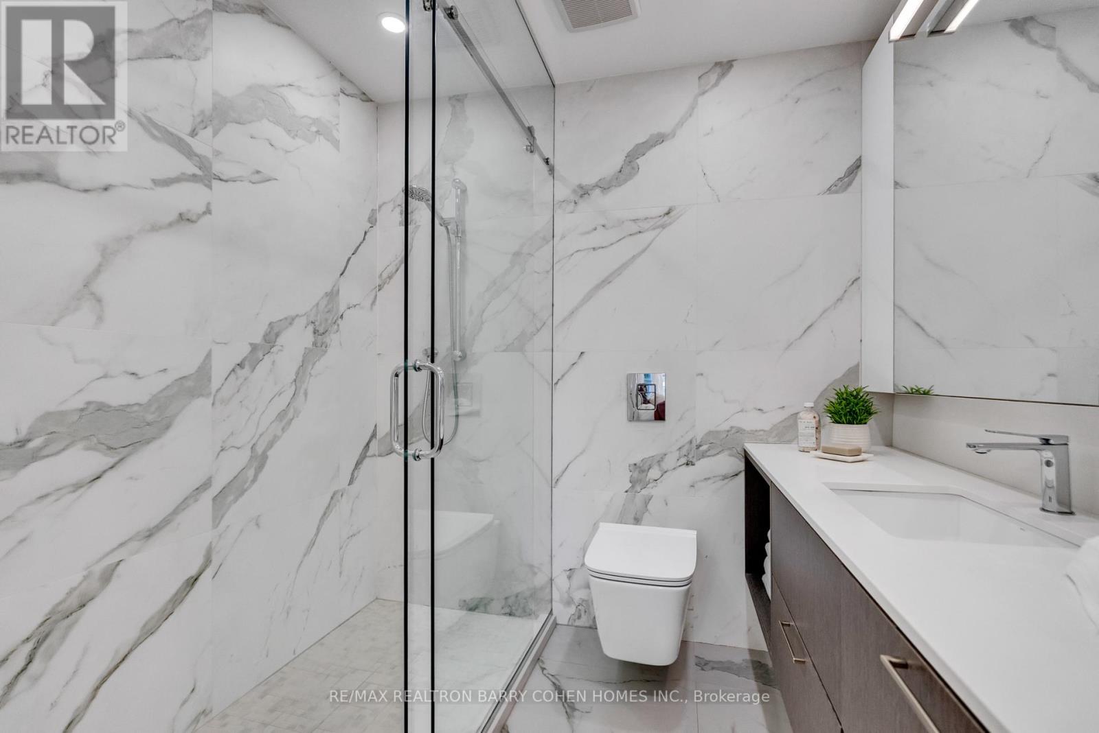 18 Astley Avenue, Toronto, Ontario  M4W 3B4 - Photo 34 - C12418736