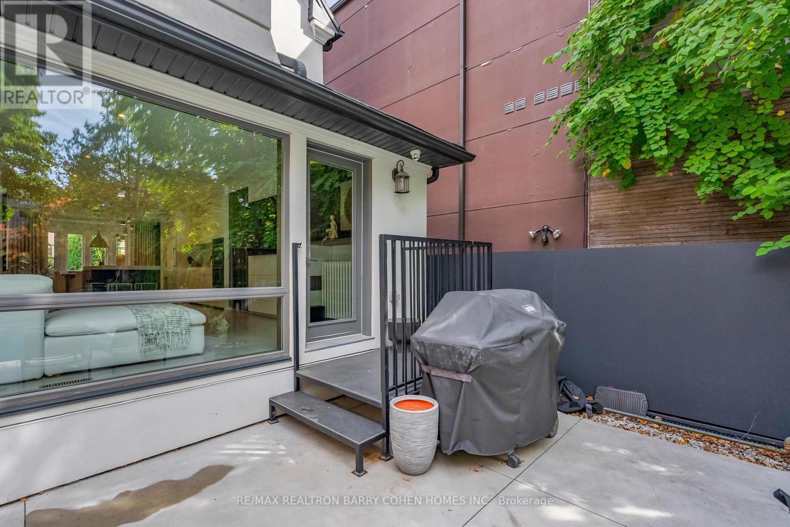 18 Astley Avenue, Toronto, Ontario  M4W 3B4 - Photo 43 - C12418736