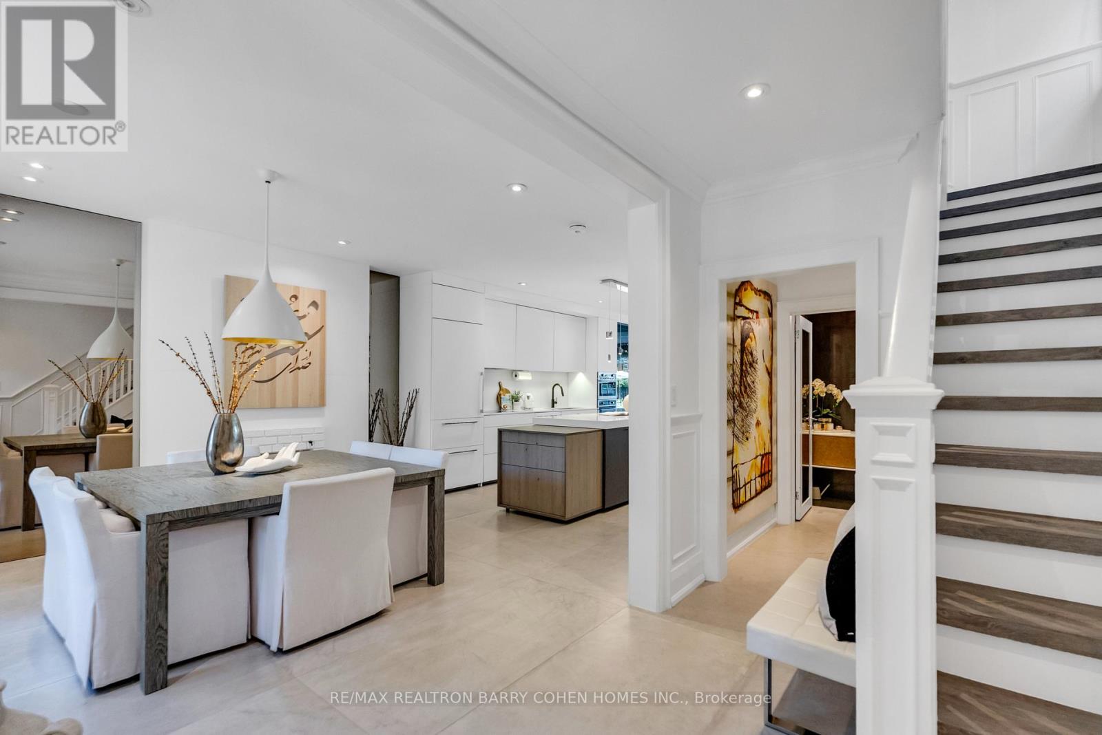 18 Astley Avenue, Toronto, Ontario  M4W 3B4 - Photo 7 - C12418736