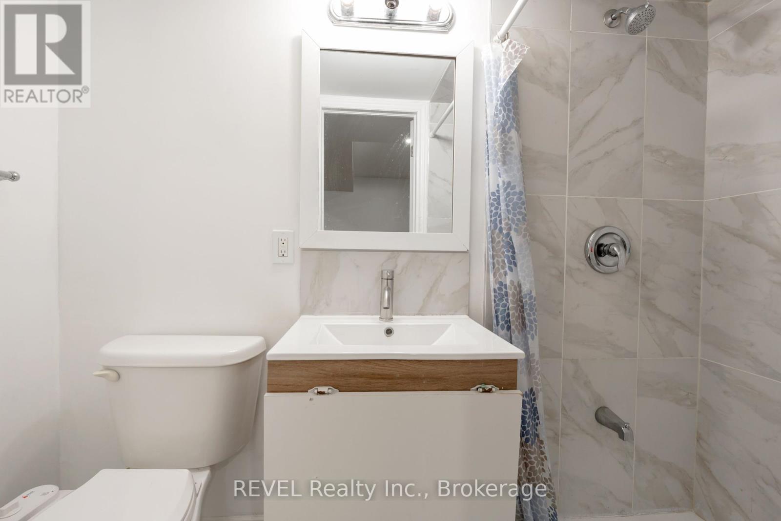 35 Summers Drive, Thorold, Ontario  L2V 4Z9 - Photo 15 - X12426925