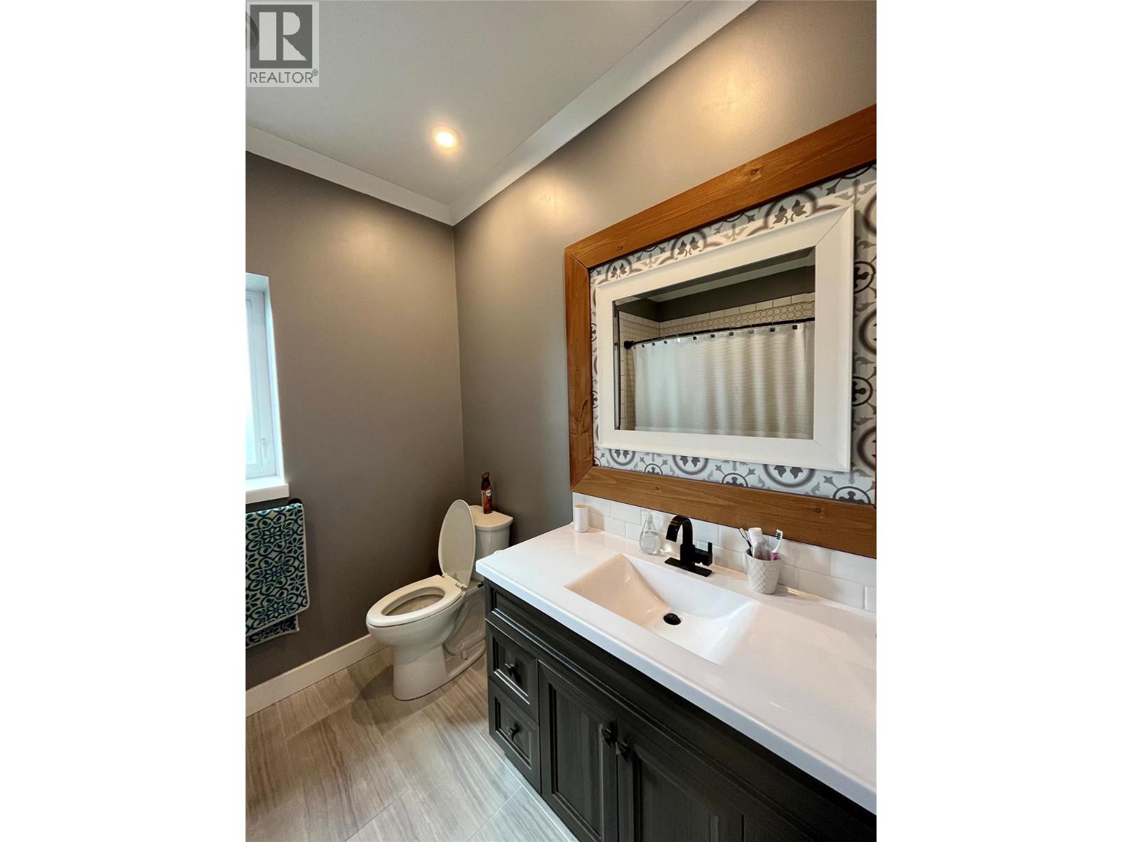 207 Cotswold Road, Nakusp, British Columbia  V0G 1R1 - Photo 17 - 10365296