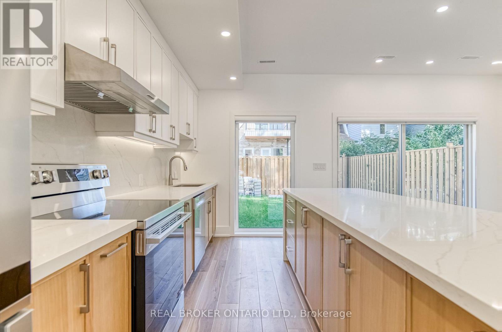Unit L - 72 Jones Avenue, Toronto, Ontario  M4M 2Z8 - Photo 4 - E12459243