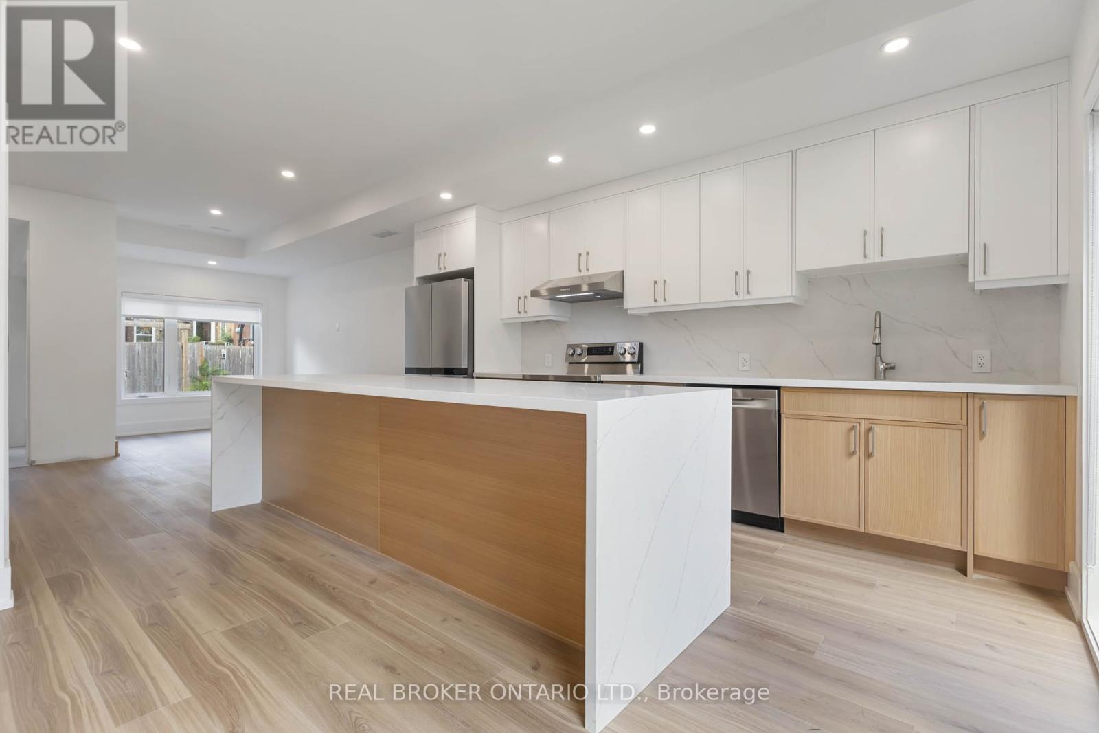 Unit L - 72 Jones Avenue, Toronto, Ontario  M4M 2Z8 - Photo 8 - E12459243