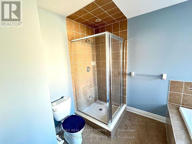 211 Elbern Markell Drive, Brampton, Ontario  L6X 3A9 - Photo 21 - W12459242