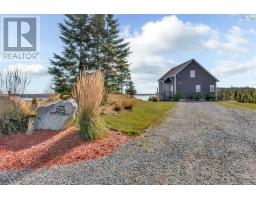 285 Quinlan Drive